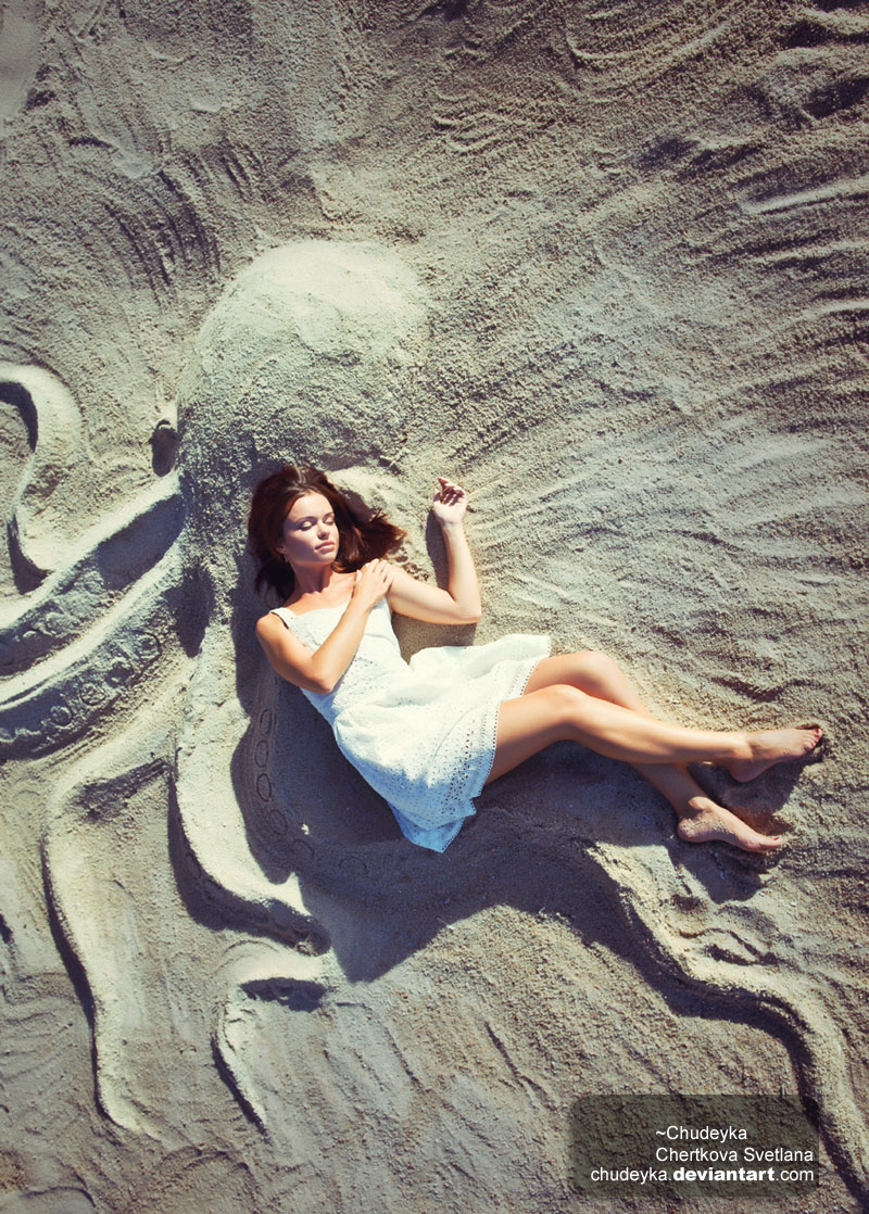 Bonitas imágenes en la arena de la playa.
